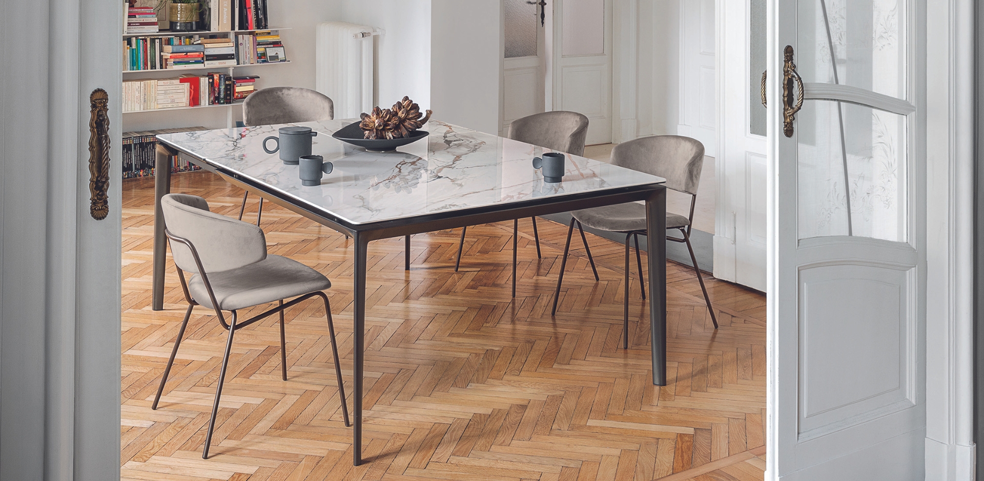 tables - CS4152-R 130 BOMA